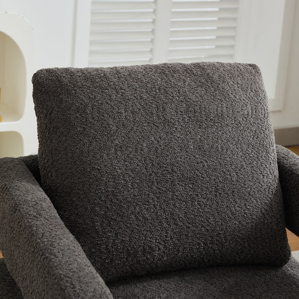 Oda Boucle Swivel Chair
