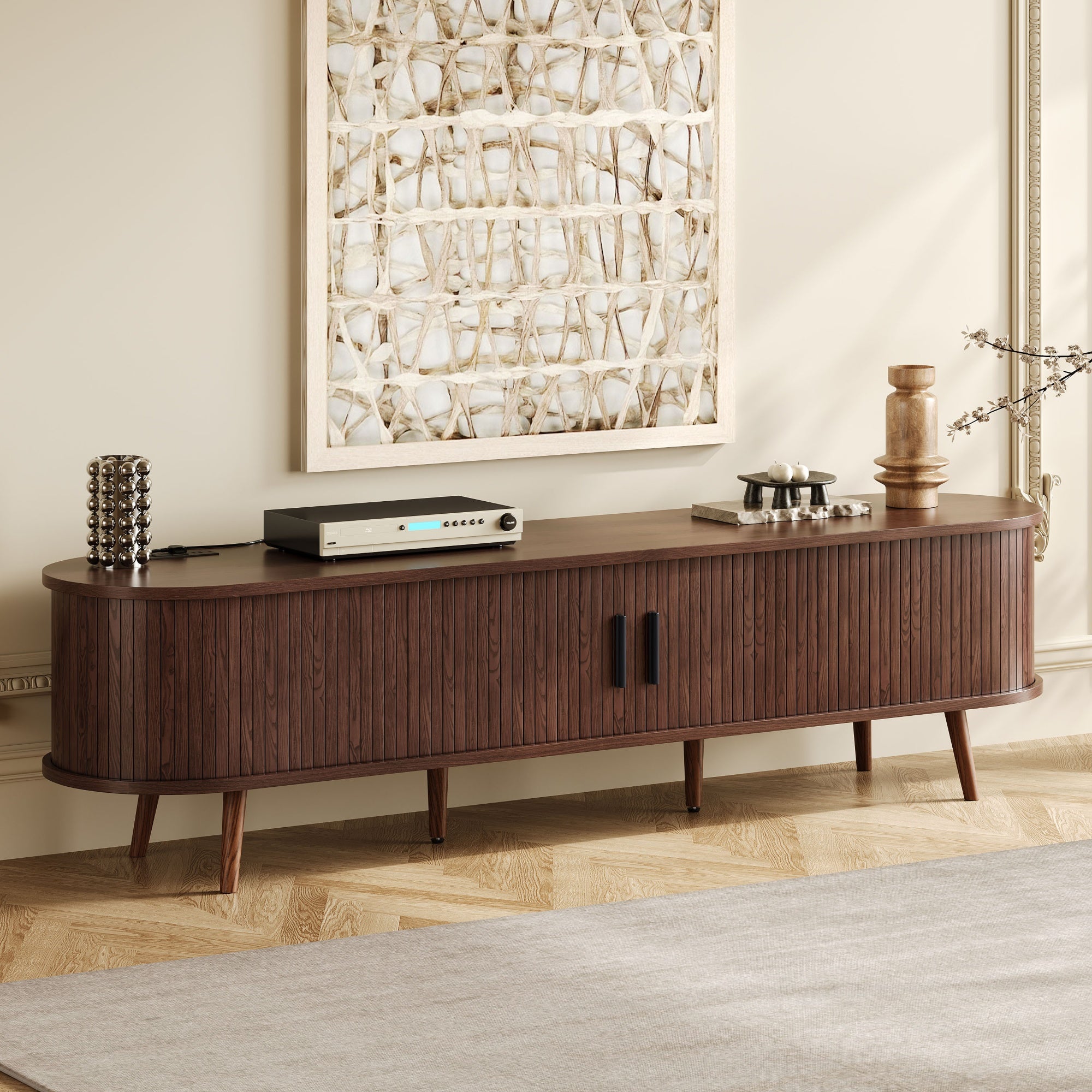 Lova TV Stand