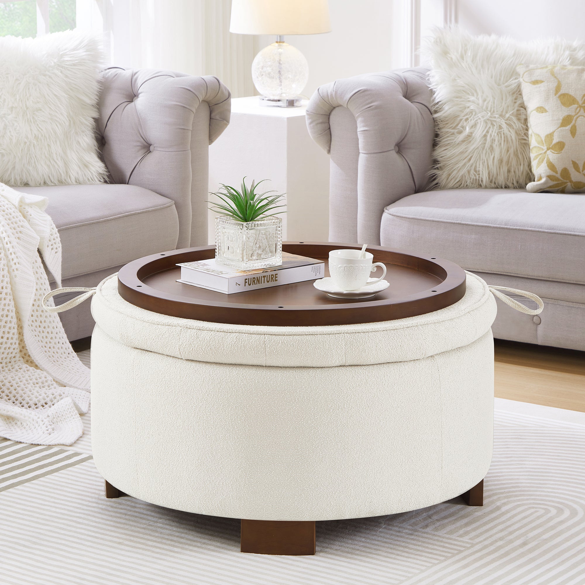 Torhild Round Boucle Ottoman
