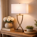 Tafellamp Met Messing Voet En Witte Lampenkap