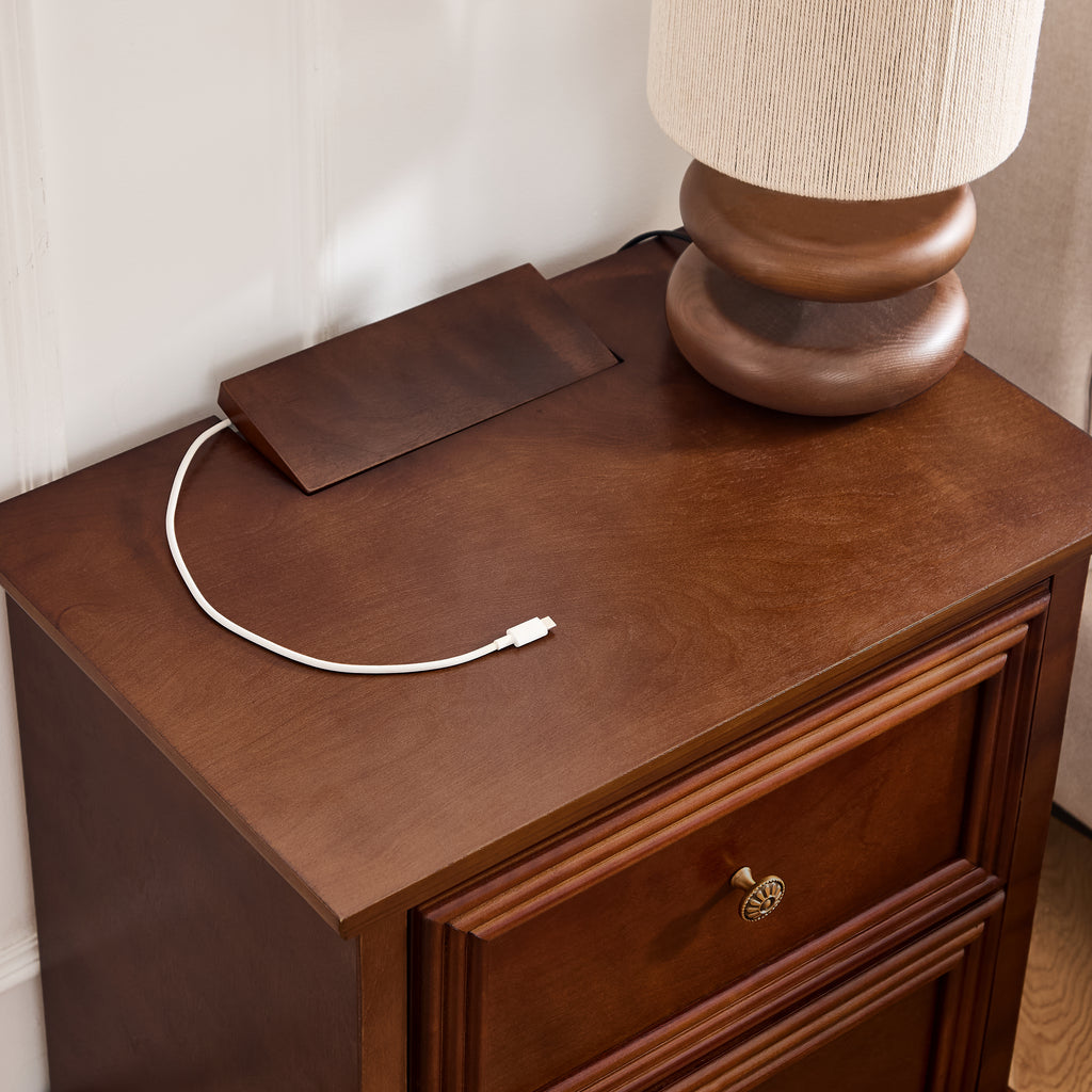 Oda Walnut Nightstand