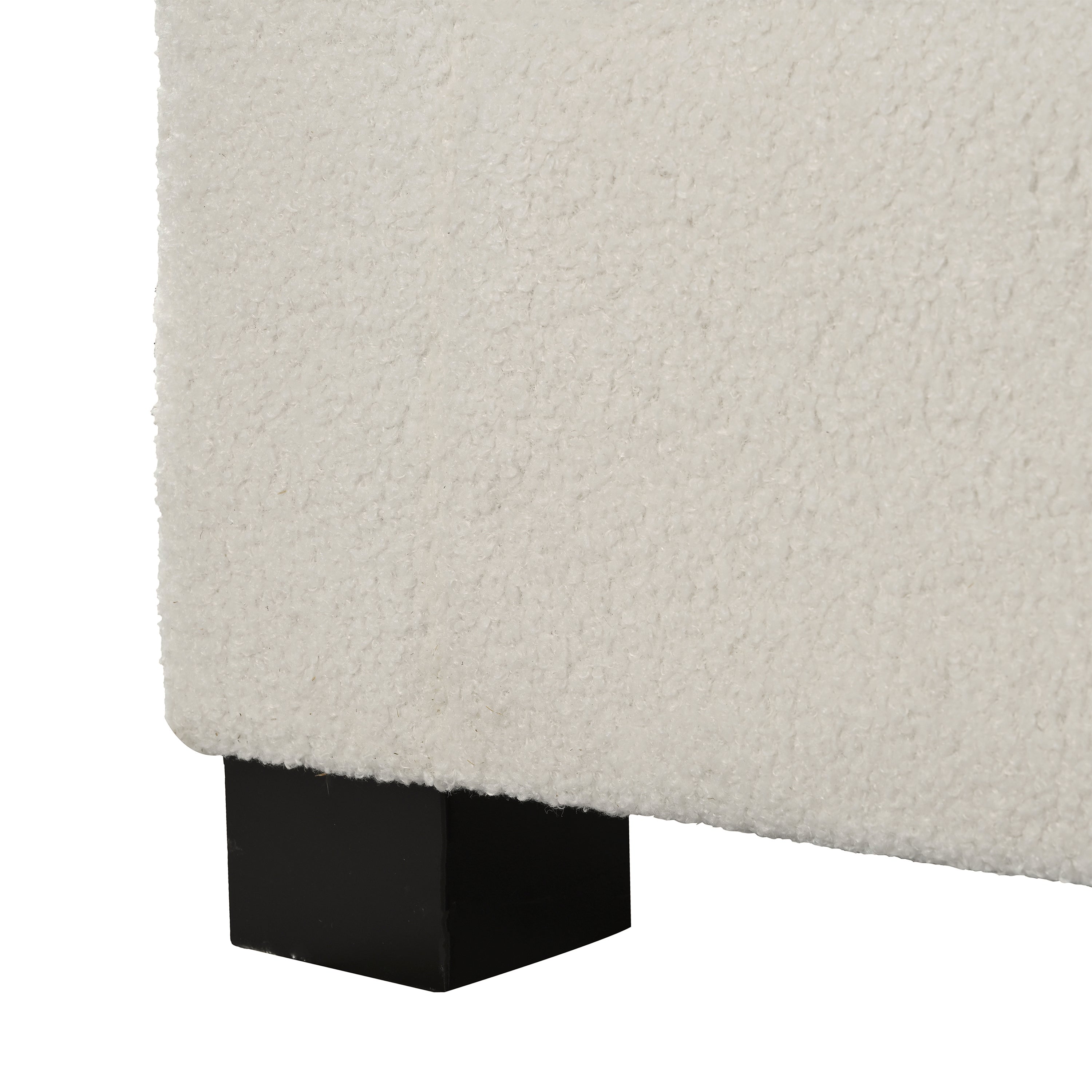 Jeppe Storage Boucle Ottoman
