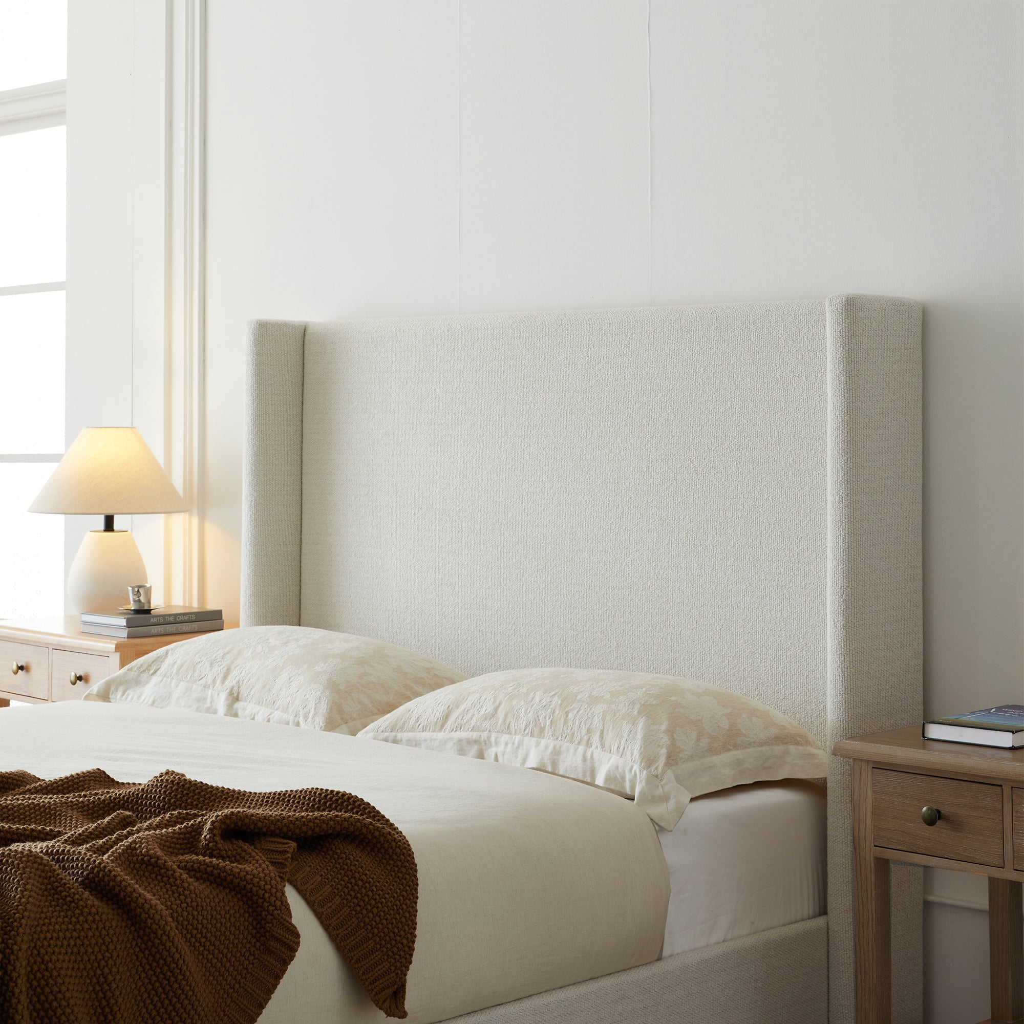 Eskil Boucle Queen Platform Bed Frame