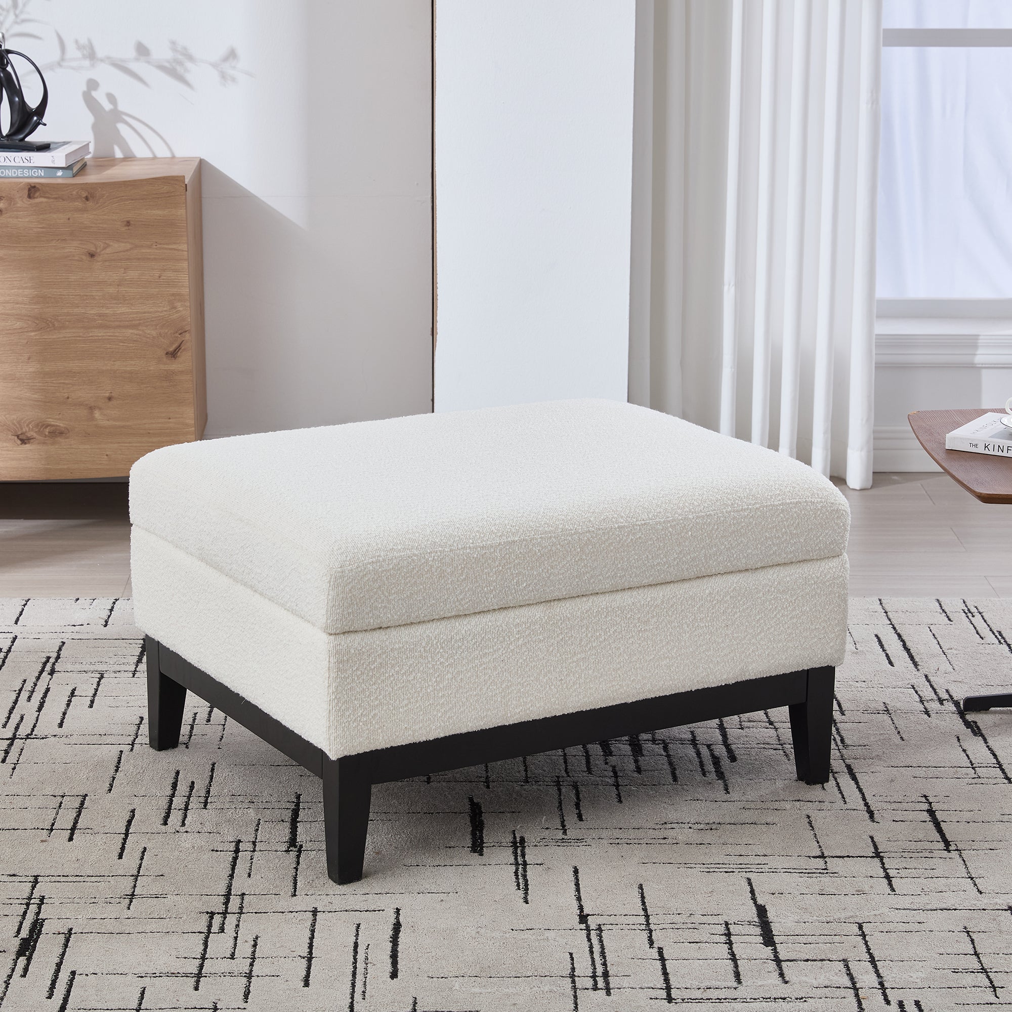 Aksel Storage Boucle Ottoman