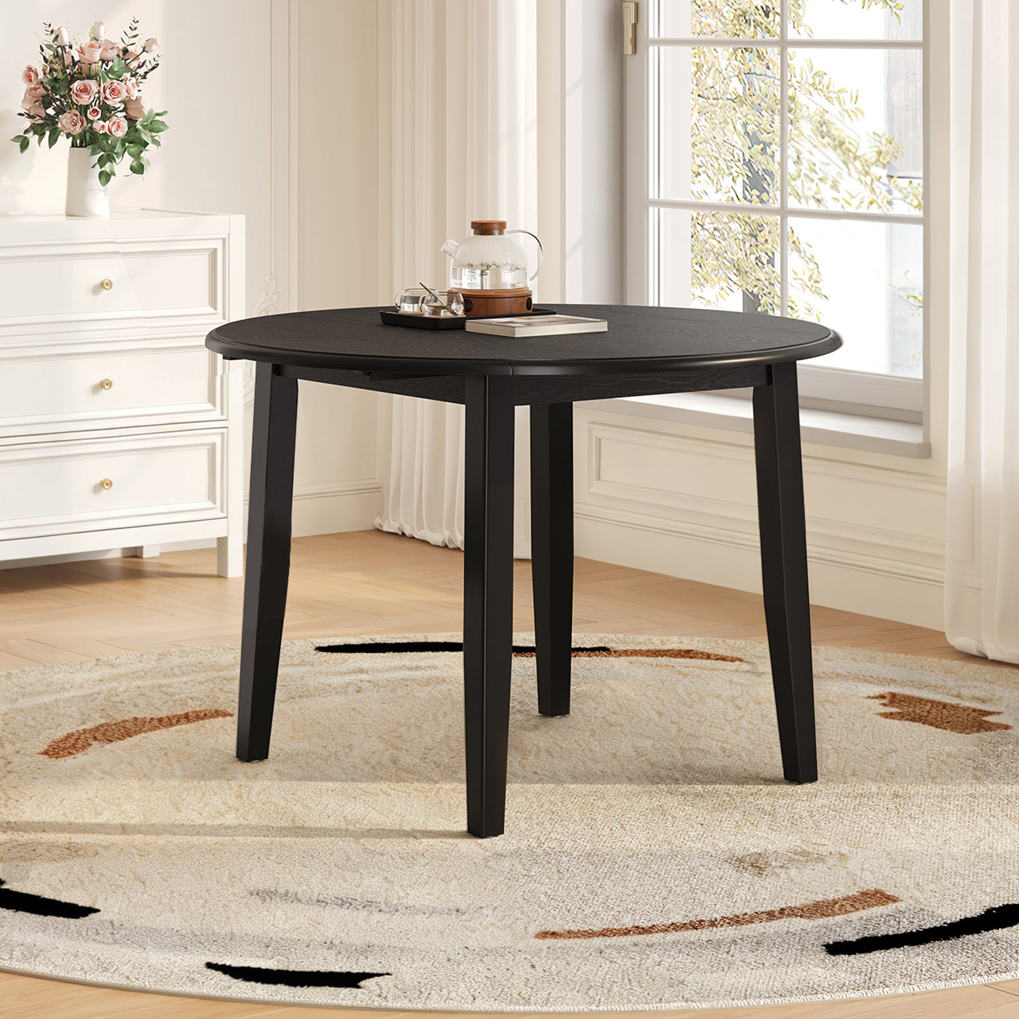 Brede Round Dining Table