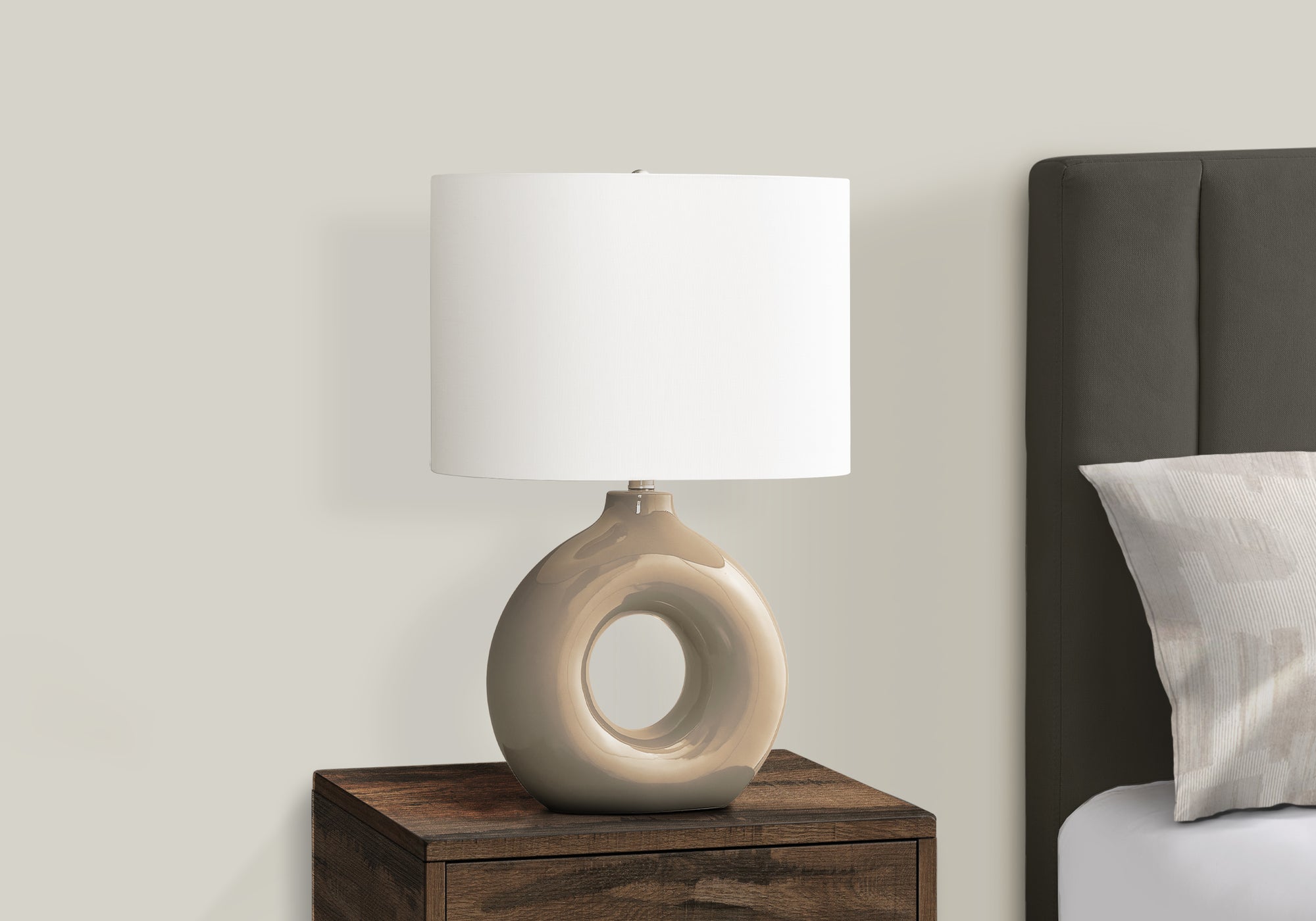 Eirin Ceramic Table Lamp