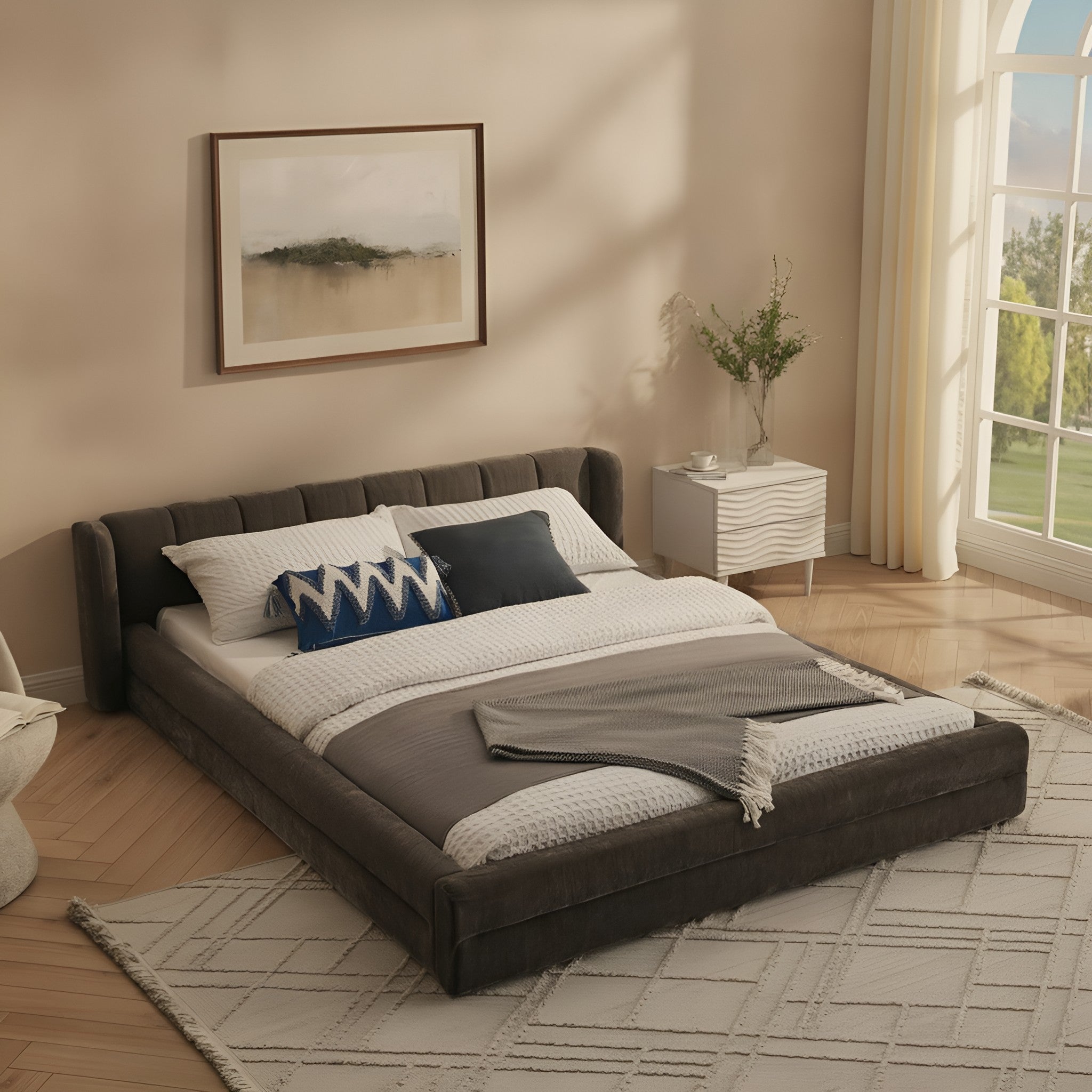Lauge Round Queen Platform Bed Frame