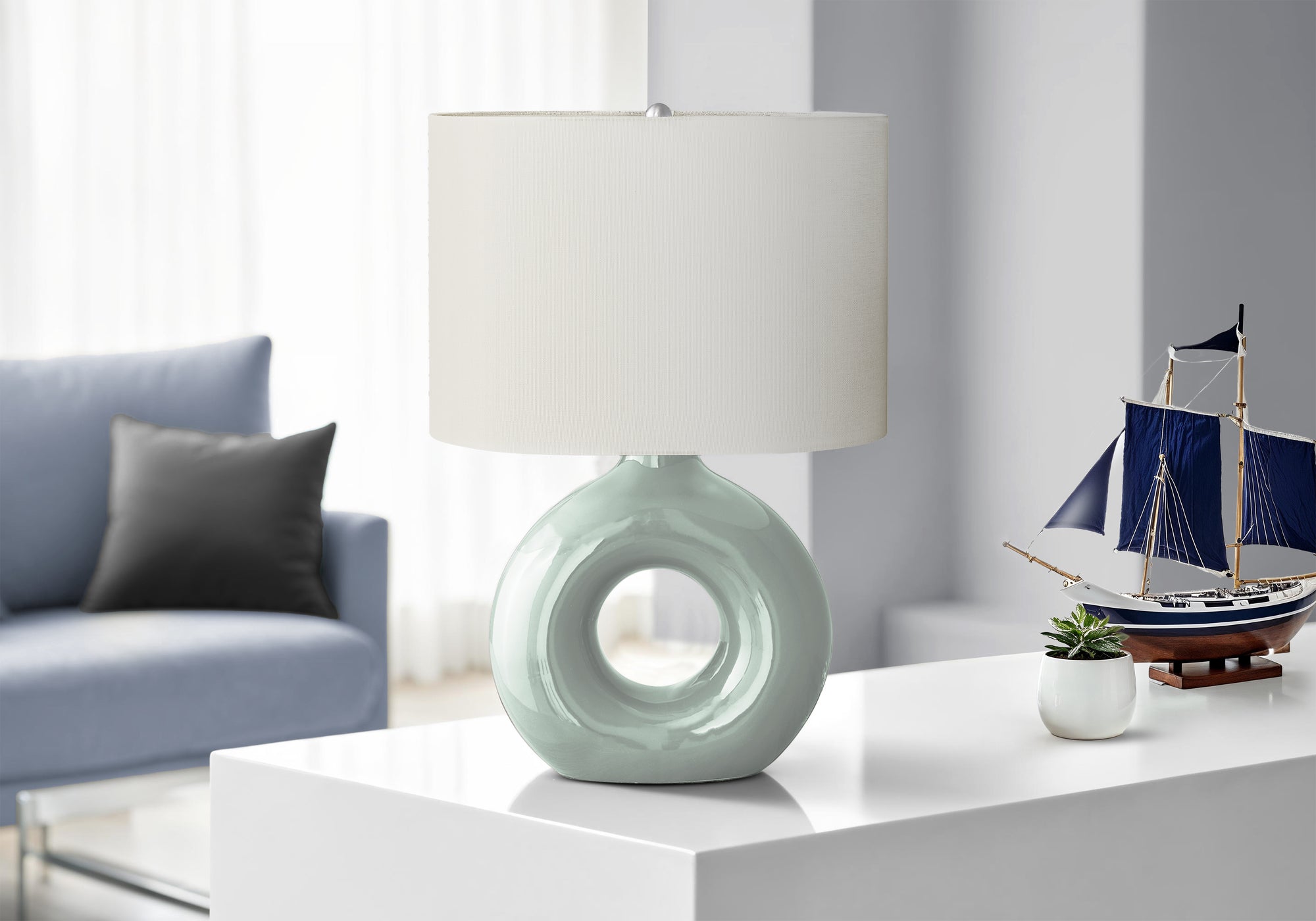 Gunnvor Ceramic Table Lamp