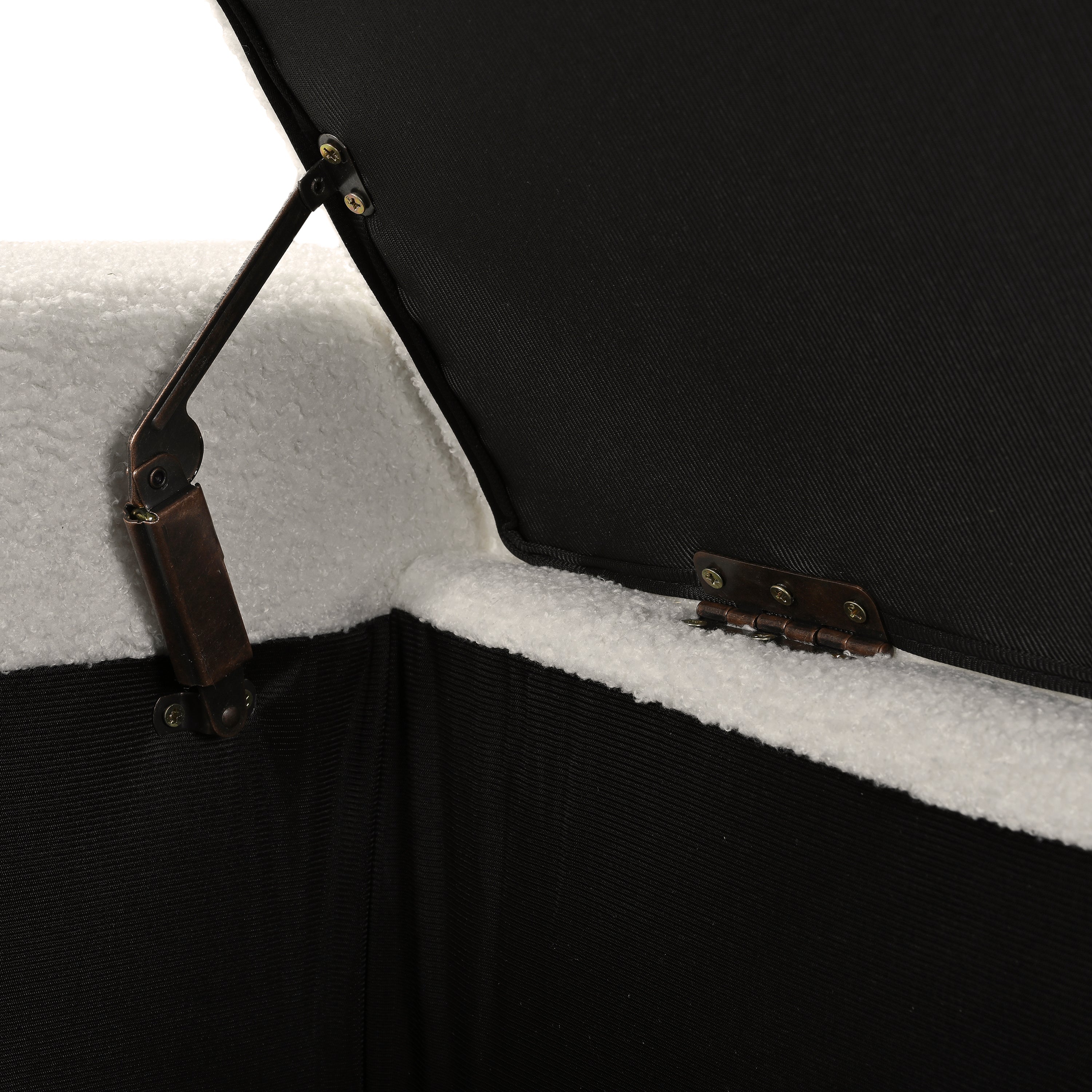 Jeppe Storage Boucle Ottoman