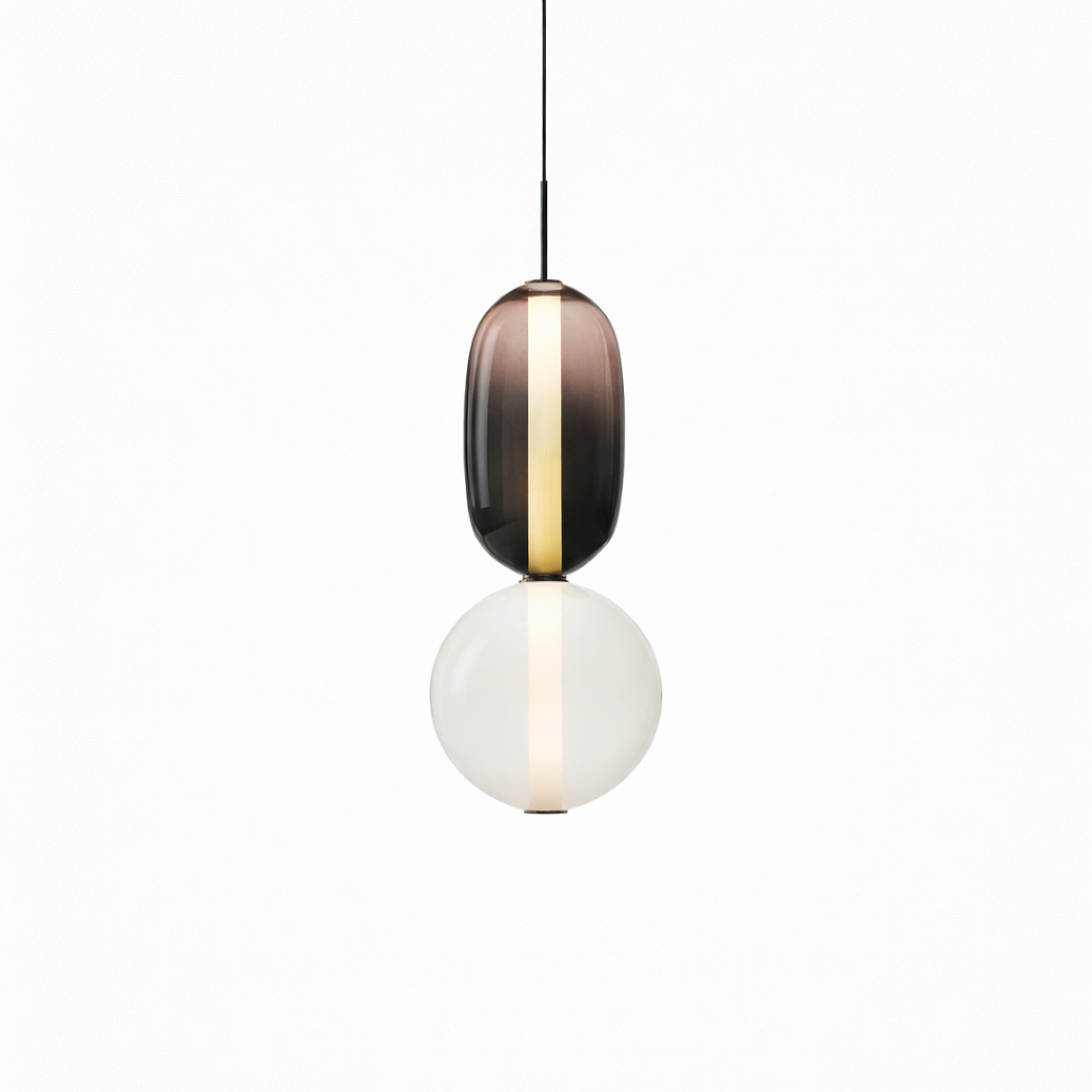 Nordisk hængelampe med blank farvet glasskærm