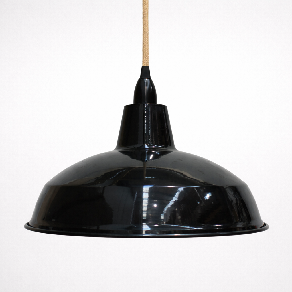 Hanglamp Met Industriële Metalen Kap Voor Binnenruimtes