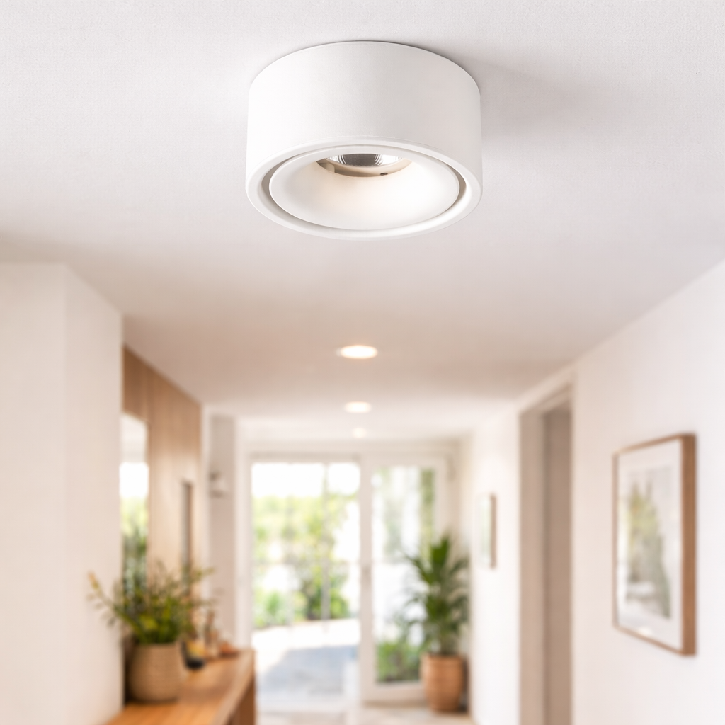 Moderne LED Plafondspot Met Gerichte Lichtbundel