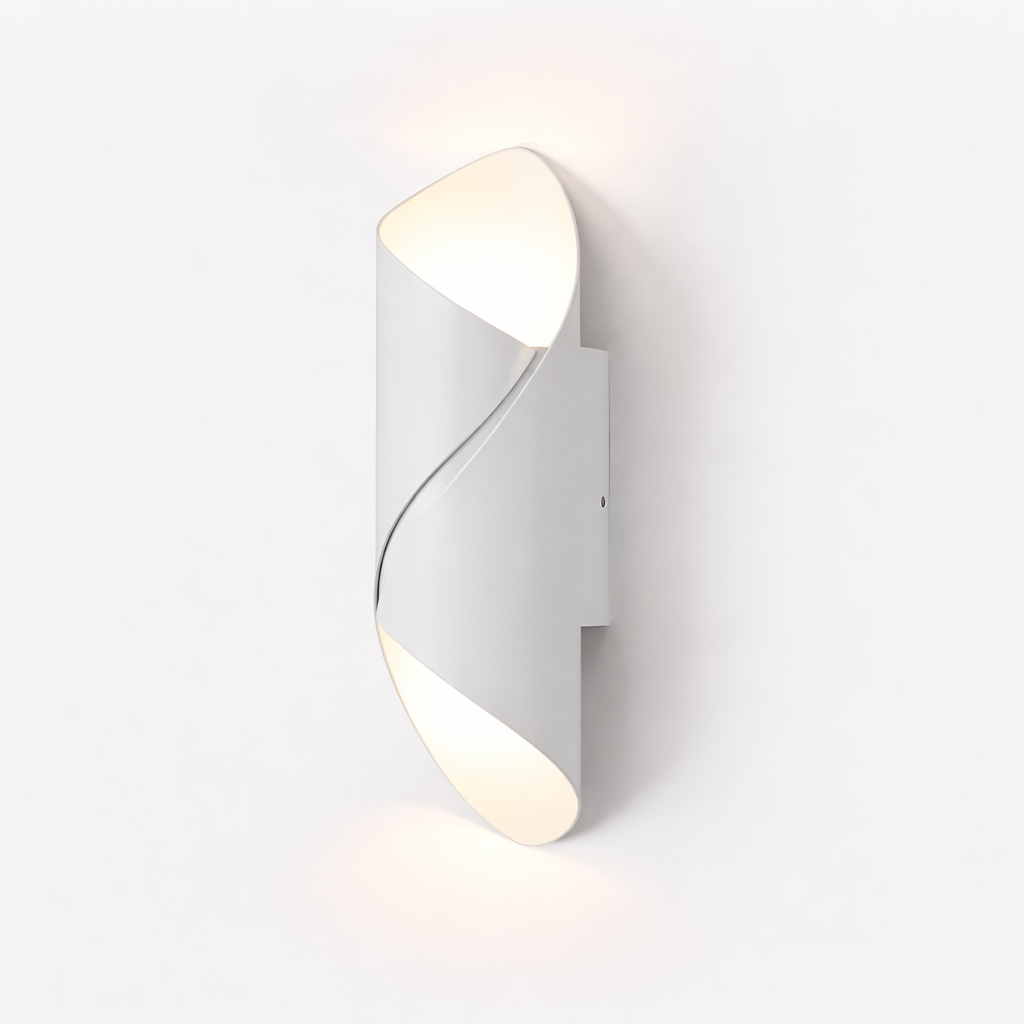 Outdoor wall fixture for facade mounting