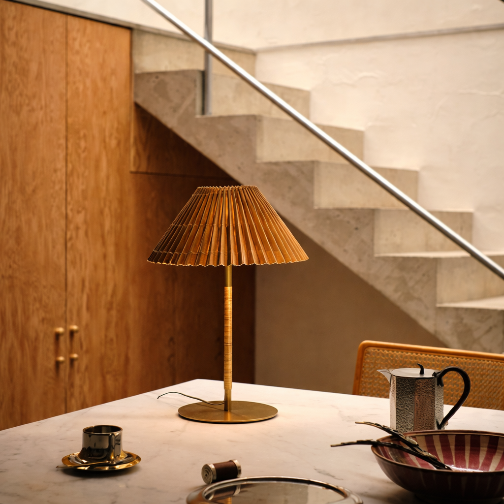 Lampe de table avec base naturelle et design épuré