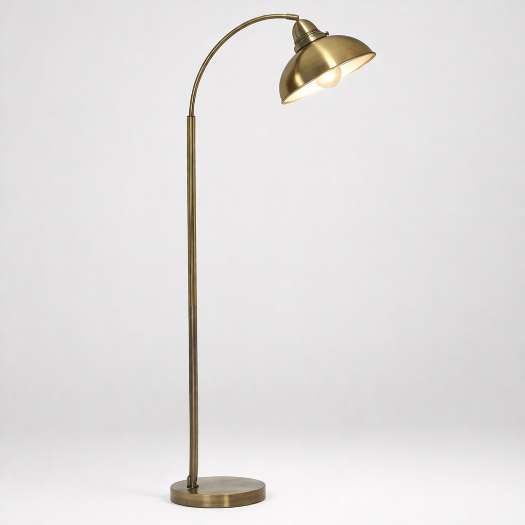 Vloerlamp Met Messing Afwerking En Staande Kap