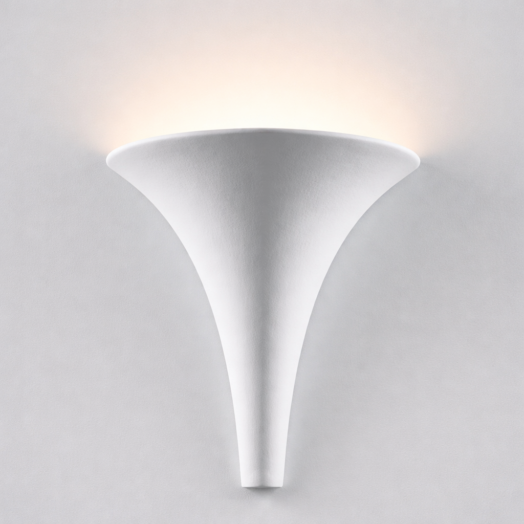 Wandlamp Met Trechtervormige Kap In Aardetinten